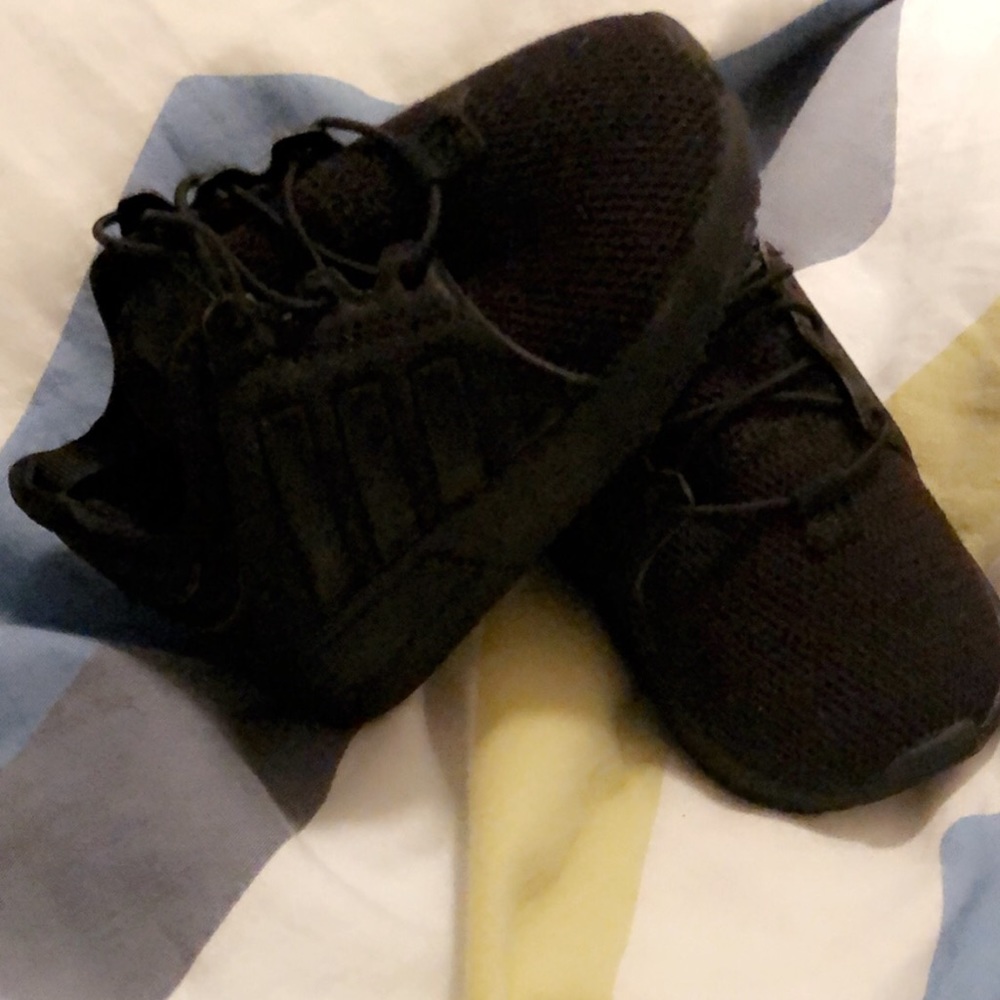 Adidas toddler Size4